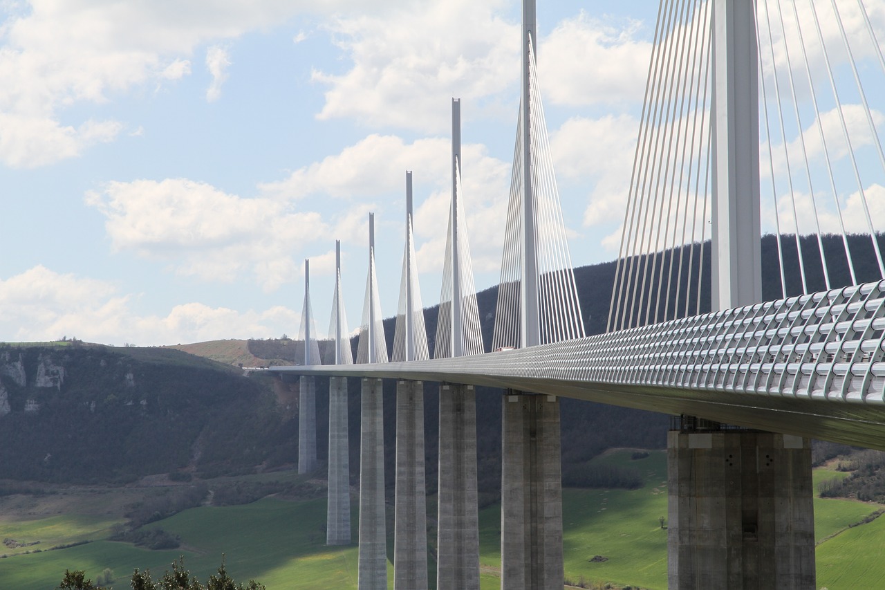 Millau_viaduct_facts_stats